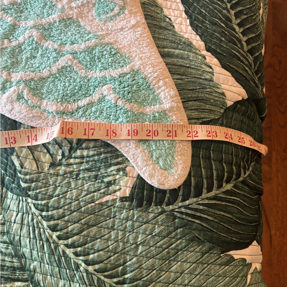 BRAND NEW PILLOWFORT MERMAID TAIL BATH RUG - Picture 9 of 10